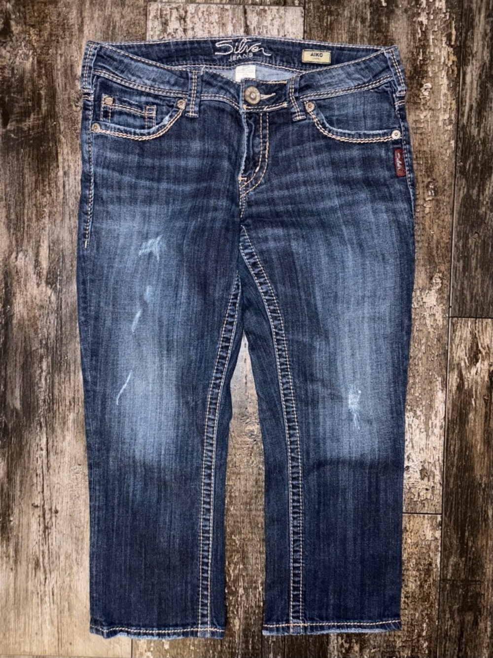 Silver Jeans Women’s Dark Wash Blue Capris